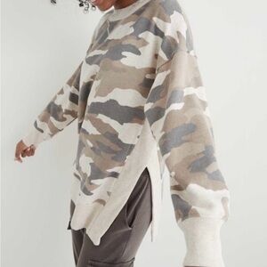 Aerie Camouflage Crew Neck Sweater - Beige and Gray